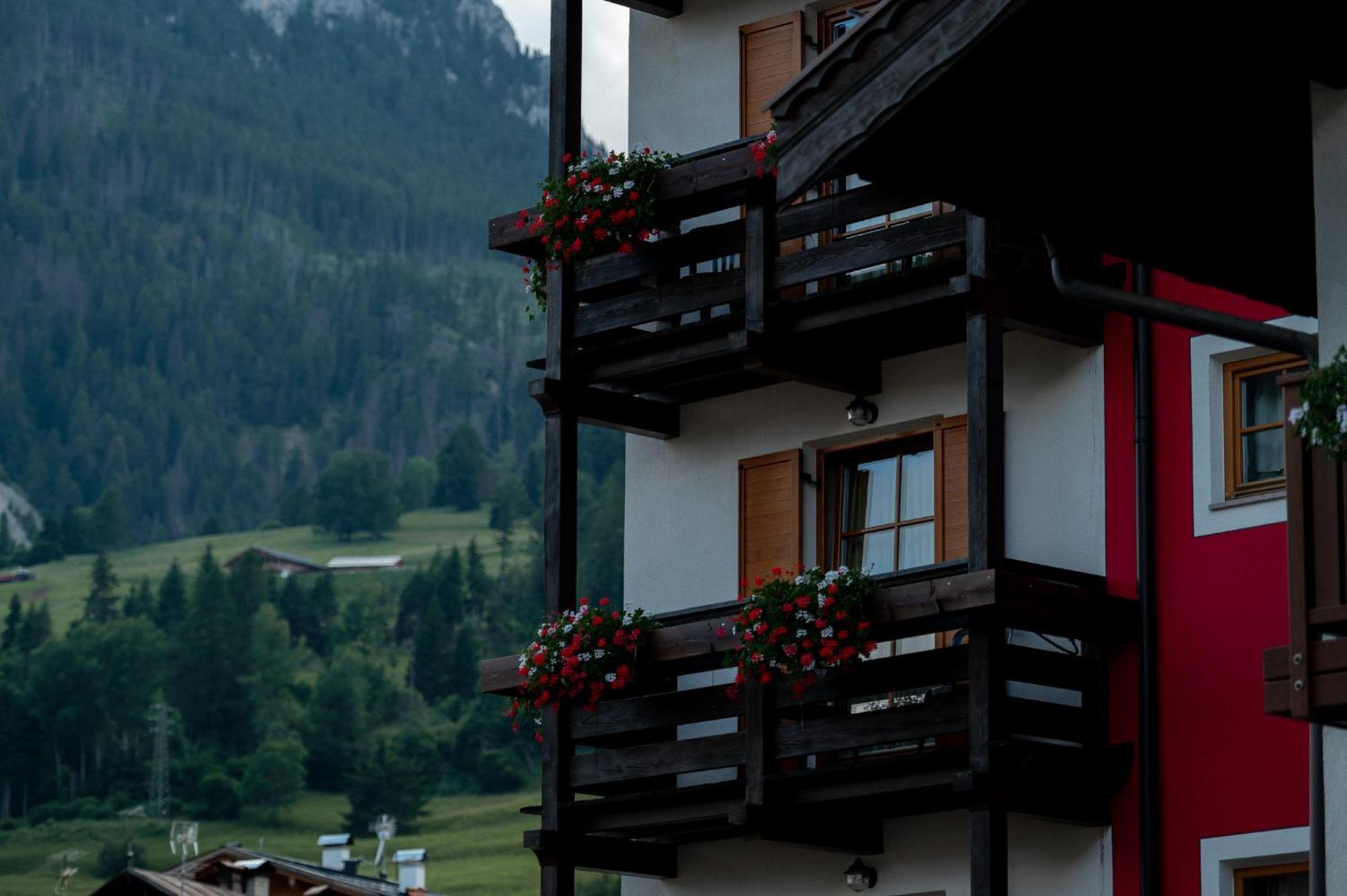 Romantic Charming Hotel Rancolin Moena Eksteriør billede