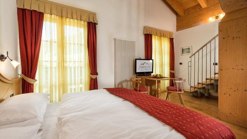 Romantic Charming Hotel Rancolin Moena Eksteriør billede